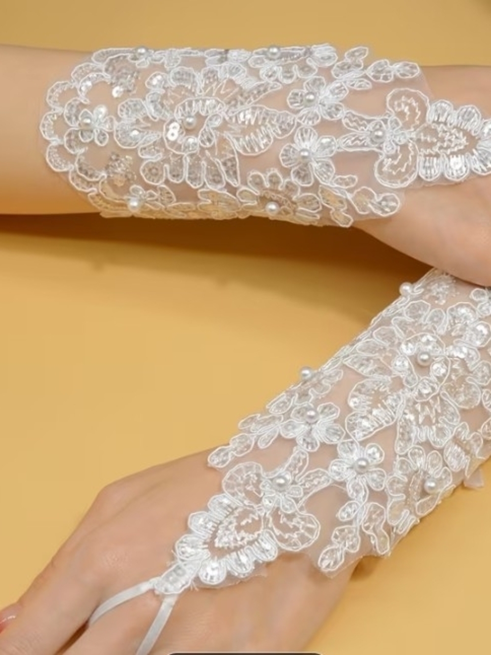 White Floral Lace Bridal Finger Loop Gloves